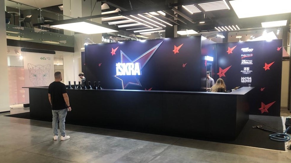 ISKRA - изготовление выставочных стендов в Самаре и Новосибирске